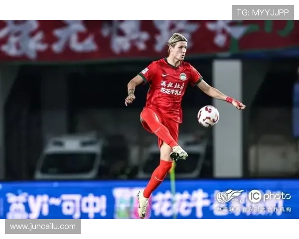 蓉城逆袭扳回一球费利佩头球破门点燃希望